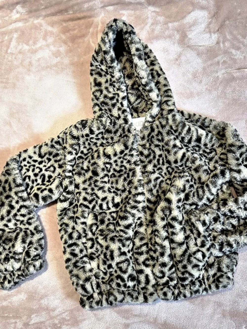 Urban Kids Ultra-soft Plush Faux Fur Leopard Hooded Jacket. Brand New Condition.